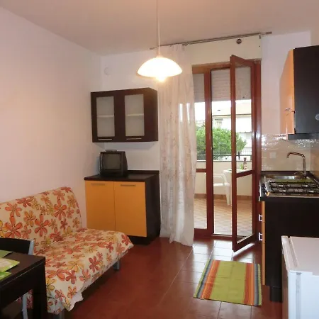 Comfortable Flat Next To The Beach-beahost